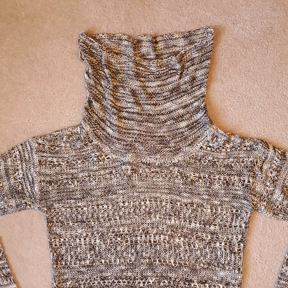 Vanity cowl neck sweater with fringe size Large - Picture 11 of 12